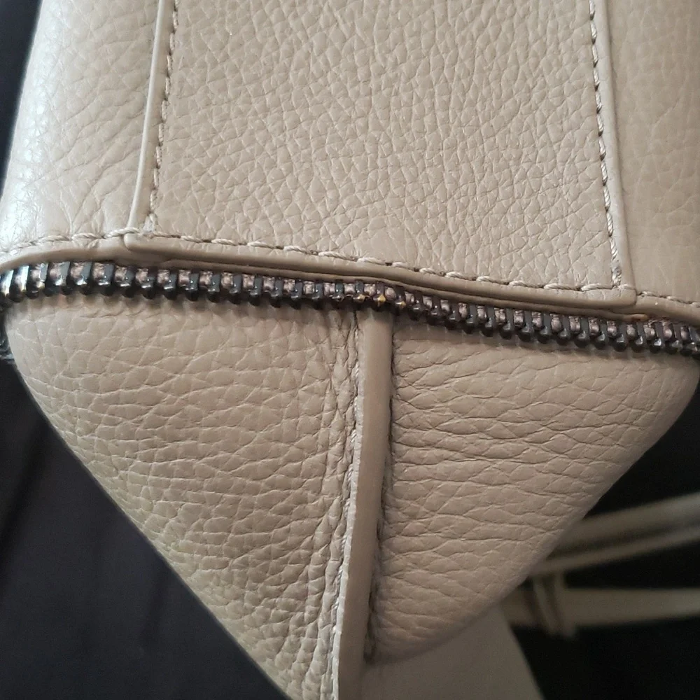 BOTKIER HTF Rare Skull and Crossbones Tote - Picture 8 of 14